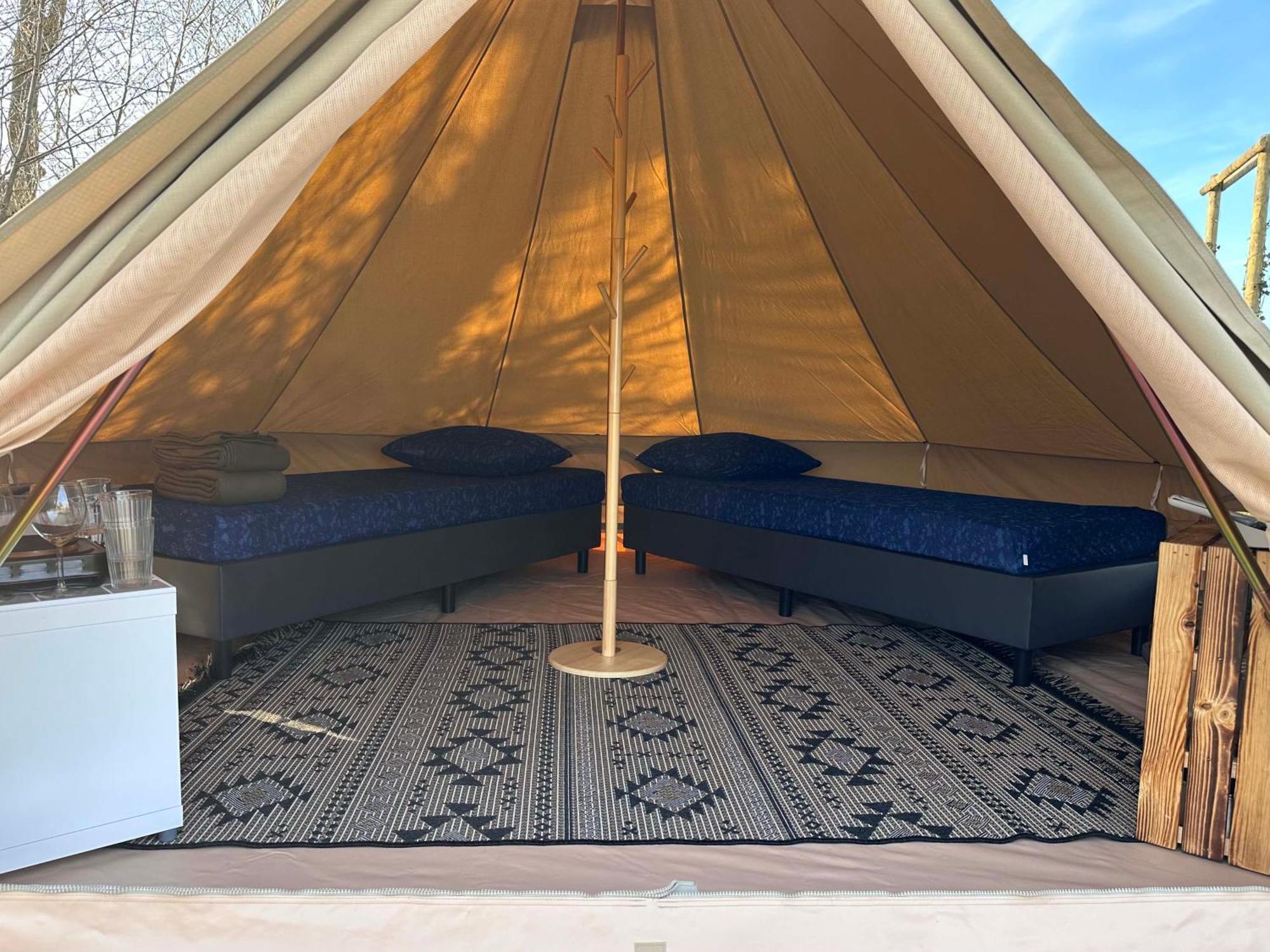 Bell Tent Warmond Bagian luar foto