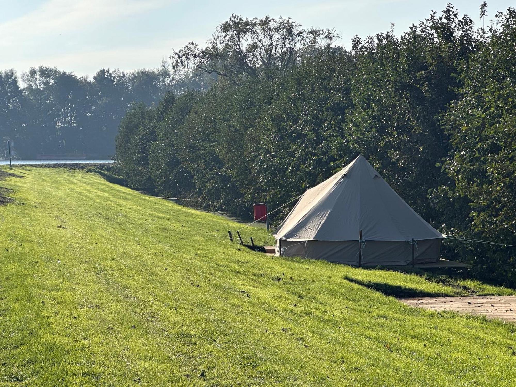 Bell Tent Warmond Bagian luar foto